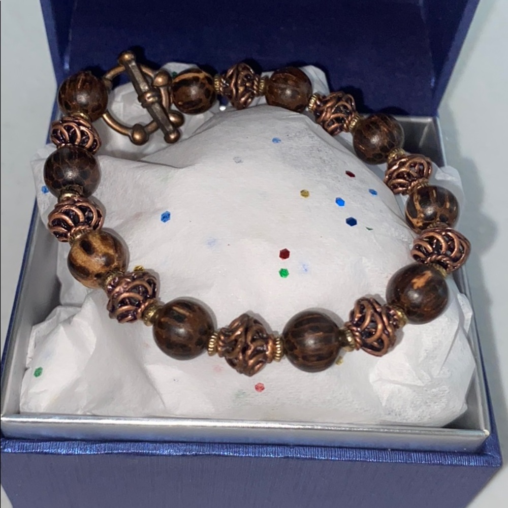 Women’s wood and metal beaded bracelet